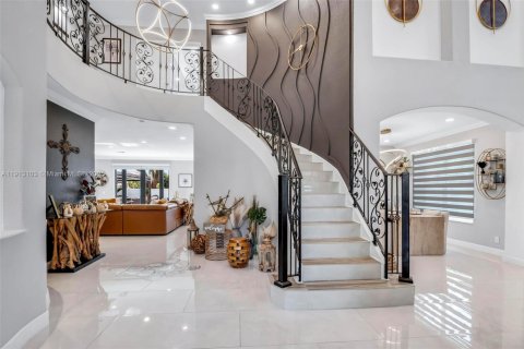 Casa en venta en Miramar, Florida, 5 dormitorios, 344.3 m2 № 1969303 - foto 5