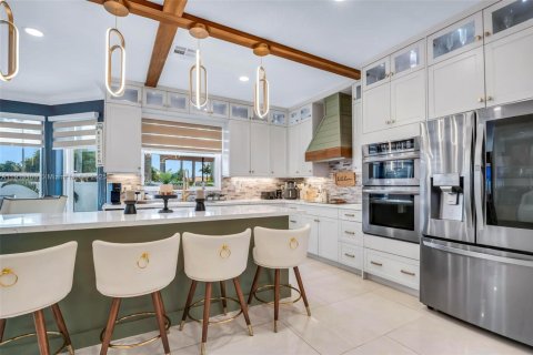 Casa en venta en Miramar, Florida, 5 dormitorios, 344.3 m2 № 1969303 - foto 19