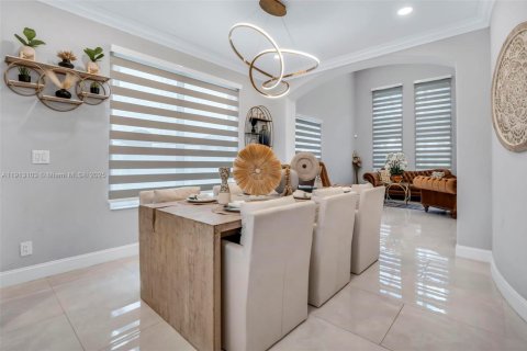 Casa en venta en Miramar, Florida, 5 dormitorios, 344.3 m2 № 1969303 - foto 12