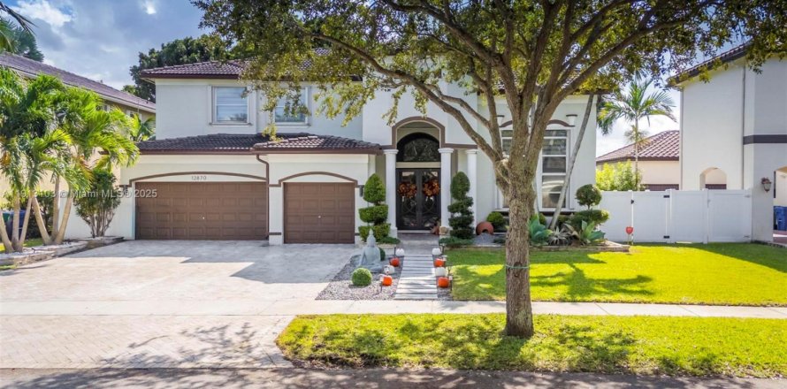 Casa en Miramar, Florida 5 dormitorios, 344.3 m2 № 1969303