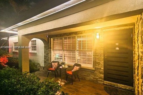 Villa ou maison à vendre à North Miami, Floride: 4 chambres, 154.4 m2 № 1996236 - photo 18