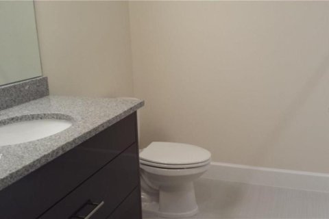 Townhouse in Clermont, Florida 3 bedrooms, 139.45 sq.m. № 2212003 - photo 14