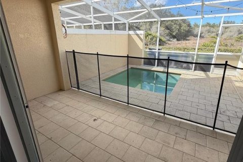 Townhouse in Clermont, Florida 3 bedrooms, 139.45 sq.m. № 2212003 - photo 7