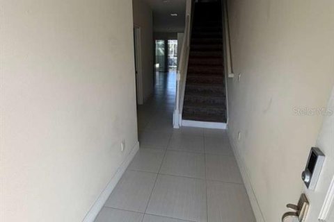 Townhouse in Clermont, Florida 3 bedrooms, 139.45 sq.m. № 2212003 - photo 13