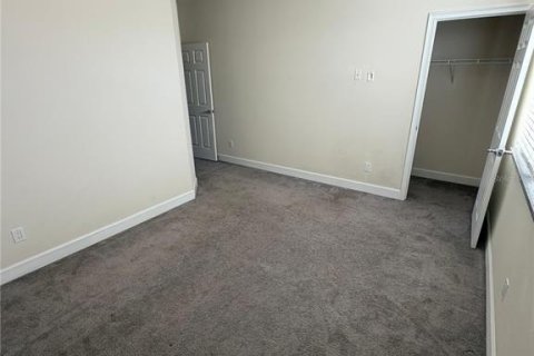 Townhouse in Clermont, Florida 3 bedrooms, 139.45 sq.m. № 2212003 - photo 9