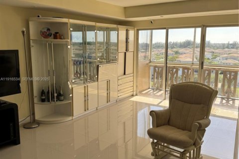 Copropriété à vendre à Miami, Floride: 2 chambres, 136.57 m2 № 1976965 - photo 3