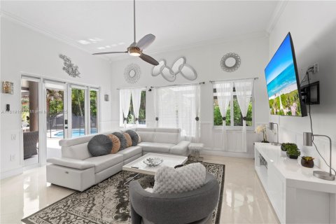 Casa en venta en Palmetto Bay, Florida, 4 dormitorios, 258.18 m2 № 1783793 - foto 21