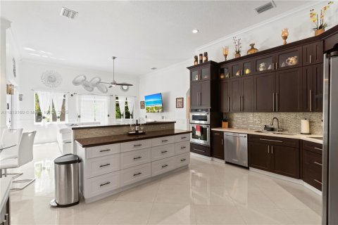 Casa en venta en Palmetto Bay, Florida, 4 dormitorios, 258.18 m2 № 1783793 - foto 19