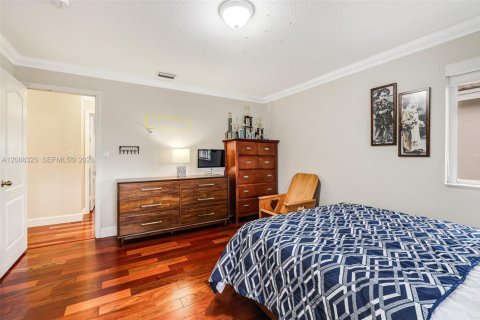 Villa ou maison à vendre à Miami, Floride: 4 chambres, 210.61 m2 № 2365525 - photo 30