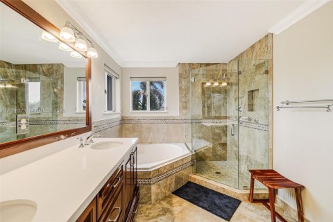 Villa ou maison à vendre à Miami, Floride: 4 chambres, 210.61 m2 № 2365525 - photo 27