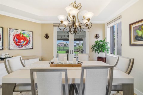 Villa ou maison à vendre à Miami, Floride: 4 chambres, 210.61 m2 № 2365525 - photo 10