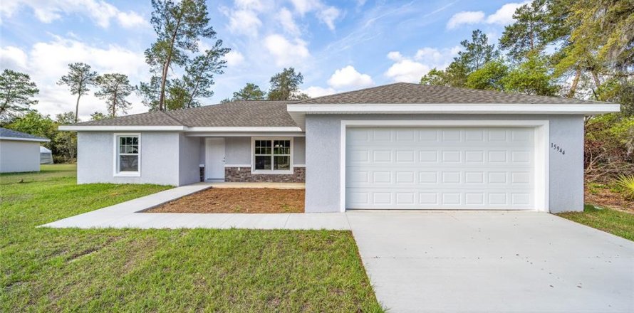 Casa en Citrus Springs, Florida 3 dormitorios, 155.24 m2 № 1795766