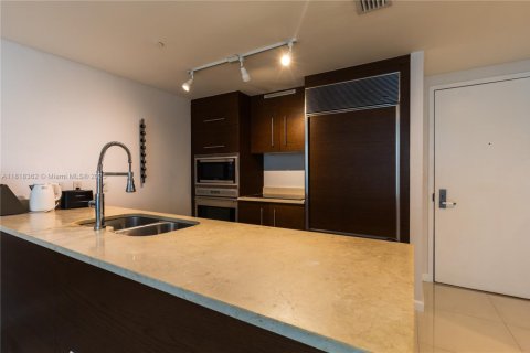 Купить кондоминиум в Майами, Флорида 1 спальня, 75.81м2, № 1776247 - фото 9