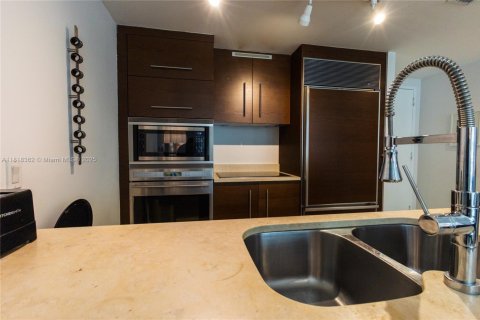Купить кондоминиум в Майами, Флорида 1 спальня, 75.81м2, № 1776247 - фото 7