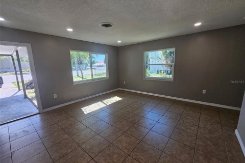 Appartement à louer à Bradenton, Floride: 2 chambres, 70.23 m2 № 2096932 - photo 6