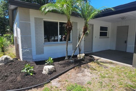 Appartement à louer à Bradenton, Floride: 2 chambres, 70.23 m2 № 2096932 - photo 2