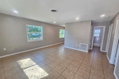 Appartement à louer à Bradenton, Floride: 2 chambres, 70.23 m2 № 2096932 - photo 5