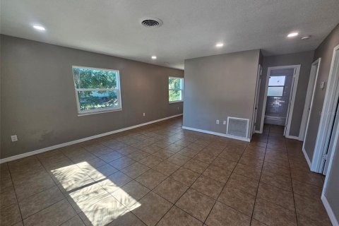 Appartement à louer à Bradenton, Floride: 2 chambres, 70.23 m2 № 2096932 - photo 7