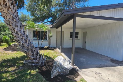 Appartement à louer à Bradenton, Floride: 2 chambres, 70.23 m2 № 2096932 - photo 3