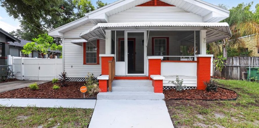 Casa en Tampa, Florida 3 dormitorios, 137.5 m2 № 2199940