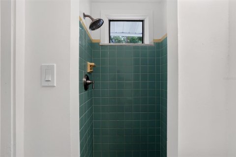 Casa en venta en Tampa, Florida, 3 dormitorios, 137.5 m2 № 2199940 - foto 12