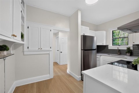 Casa en venta en Tampa, Florida, 3 dormitorios, 137.5 m2 № 2199940 - foto 6