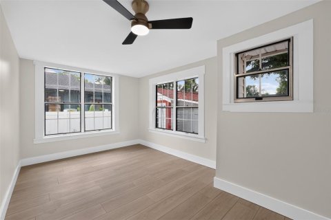Casa en venta en Tampa, Florida, 3 dormitorios, 137.5 m2 № 2199940 - foto 18