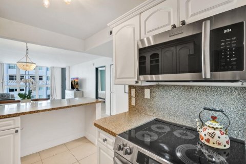 Condominio en venta en Miami Beach, Florida, 1 dormitorio, 87.33 m2 № 1993791 - foto 15