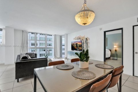 Condominio en venta en Miami Beach, Florida, 1 dormitorio, 87.33 m2 № 1993791 - foto 8