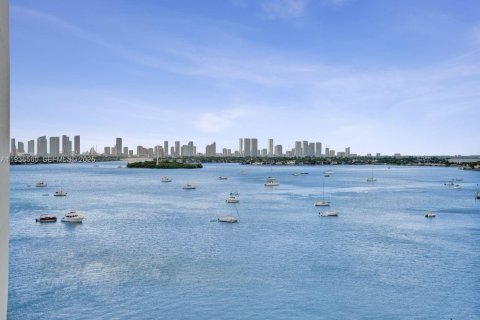 Condominio en venta en Miami Beach, Florida, 1 dormitorio, 87.33 m2 № 1993791 - foto 3