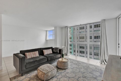 Condominio en venta en Miami Beach, Florida, 1 dormitorio, 87.33 m2 № 1993791 - foto 20