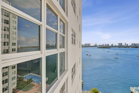 Condominio en venta en Miami Beach, Florida, 1 dormitorio, 87.33 m2 № 1993791 - foto 1