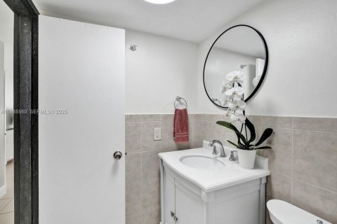 Condominio en venta en Miami Beach, Florida, 1 dormitorio, 87.33 m2 № 1993791 - foto 27