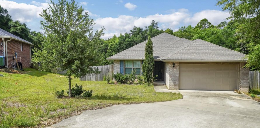 Casa en Crestview, Florida 3 dormitorios, 179.21 m2 № 562667