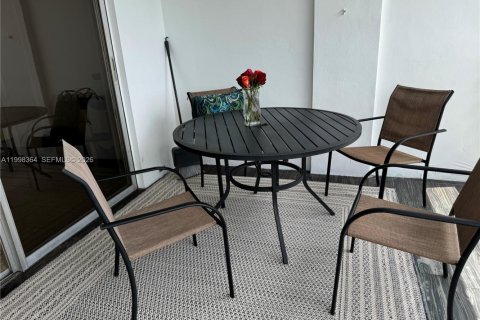 Снять в аренду кондоминиум в Норт-Майами-Бич, Флорида 2 спальни, 95.22м2, № 2060427 - фото 11