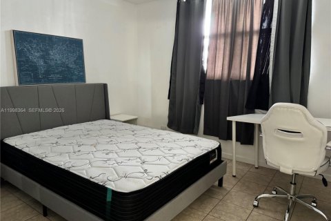 Снять в аренду кондоминиум в Норт-Майами-Бич, Флорида 2 спальни, 95.22м2, № 2060427 - фото 9