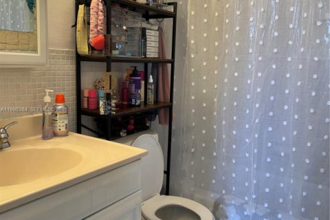 Снять в аренду кондоминиум в Норт-Майами-Бич, Флорида 2 спальни, 95.22м2, № 2060427 - фото 10