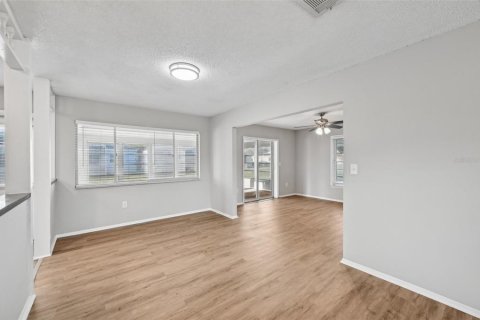 Casa en venta en North Port, Florida, 3 dormitorios, 149.2 m2 № 1444749 - foto 26