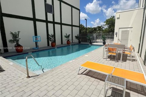 Снять в аренду кондоминиум в Форт-Лодердейл, Флорида 49.05м2, № 2049374 - фото 20