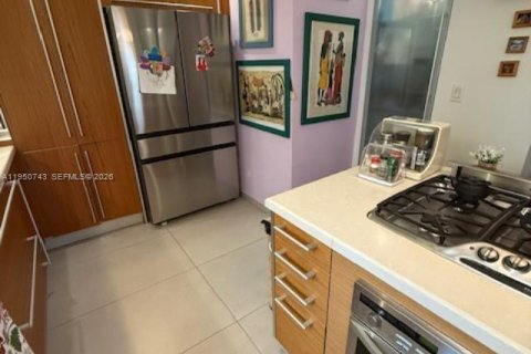 Купить виллу или дом в Майами, Флорида 3 спальни, 114.27м2, № 2018005 - фото 19