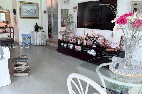 Купить виллу или дом в Майами, Флорида 3 спальни, 114.27м2, № 2018005 - фото 13