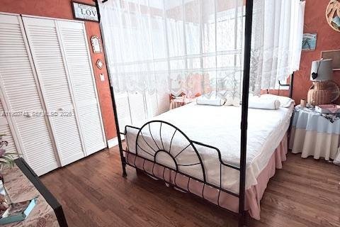 Купить виллу или дом в Майами, Флорида 3 спальни, 114.27м2, № 2018005 - фото 26