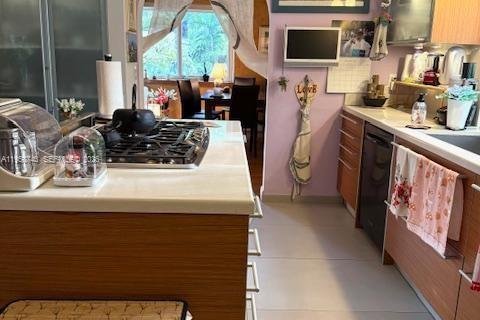 Купить виллу или дом в Майами, Флорида 3 спальни, 114.27м2, № 2018005 - фото 15