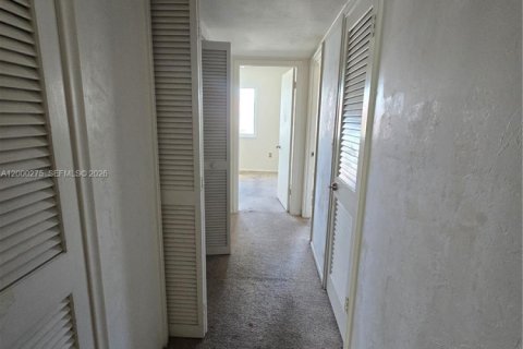 Adosado en venta en Hialeah, Florida, 3 dormitorios, 162.3 m2 № 2065285 - foto 10