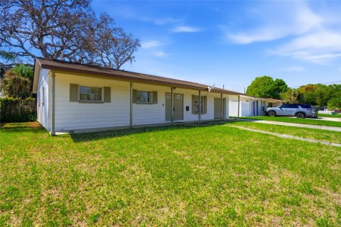 House in Tampa, Florida 3 bedrooms, 140.38 sq.m. № 2233469 - photo 4