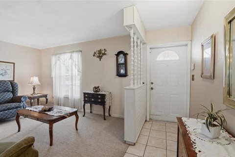 House in Tampa, Florida 3 bedrooms, 140.38 sq.m. № 2233469 - photo 6