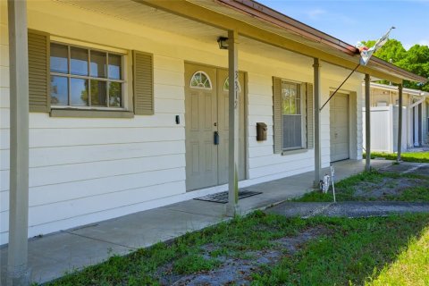 House in Tampa, Florida 3 bedrooms, 140.38 sq.m. № 2233469 - photo 5