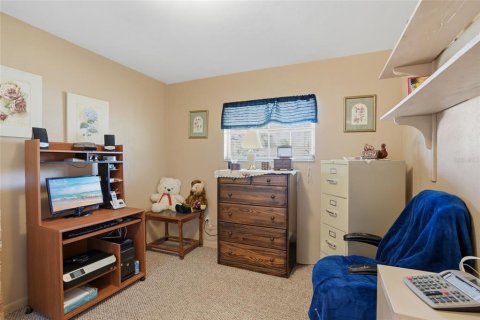 House in Tampa, Florida 3 bedrooms, 140.38 sq.m. № 2233469 - photo 16
