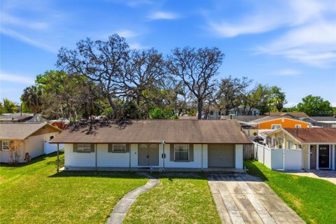 Casa en Tampa, Florida 3 dormitorios, 140.38 m2 № 2233469