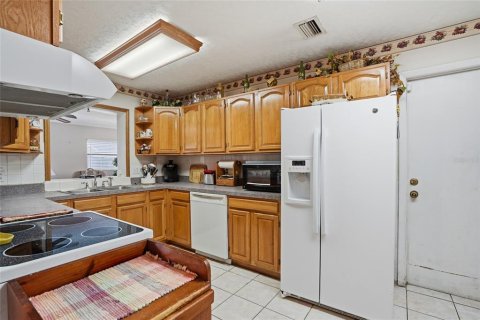House in Tampa, Florida 3 bedrooms, 140.38 sq.m. № 2233469 - photo 10